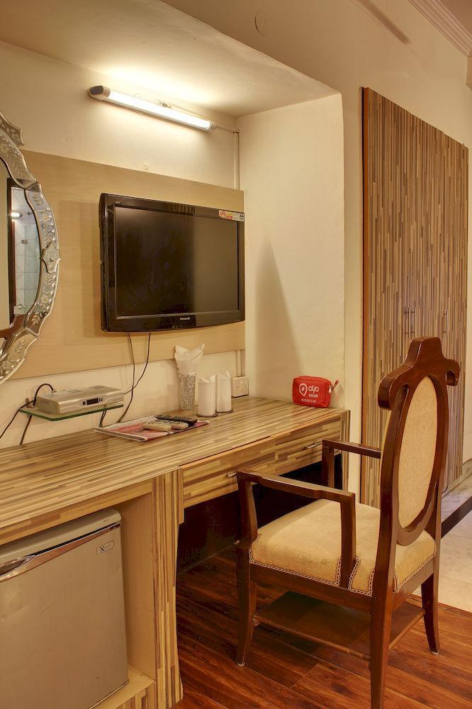 Oyo 358 Sarojini Nagar Hotell New Delhi Exteriör bild